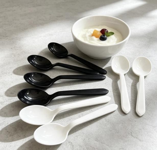 Black disposable PP soup spoon
